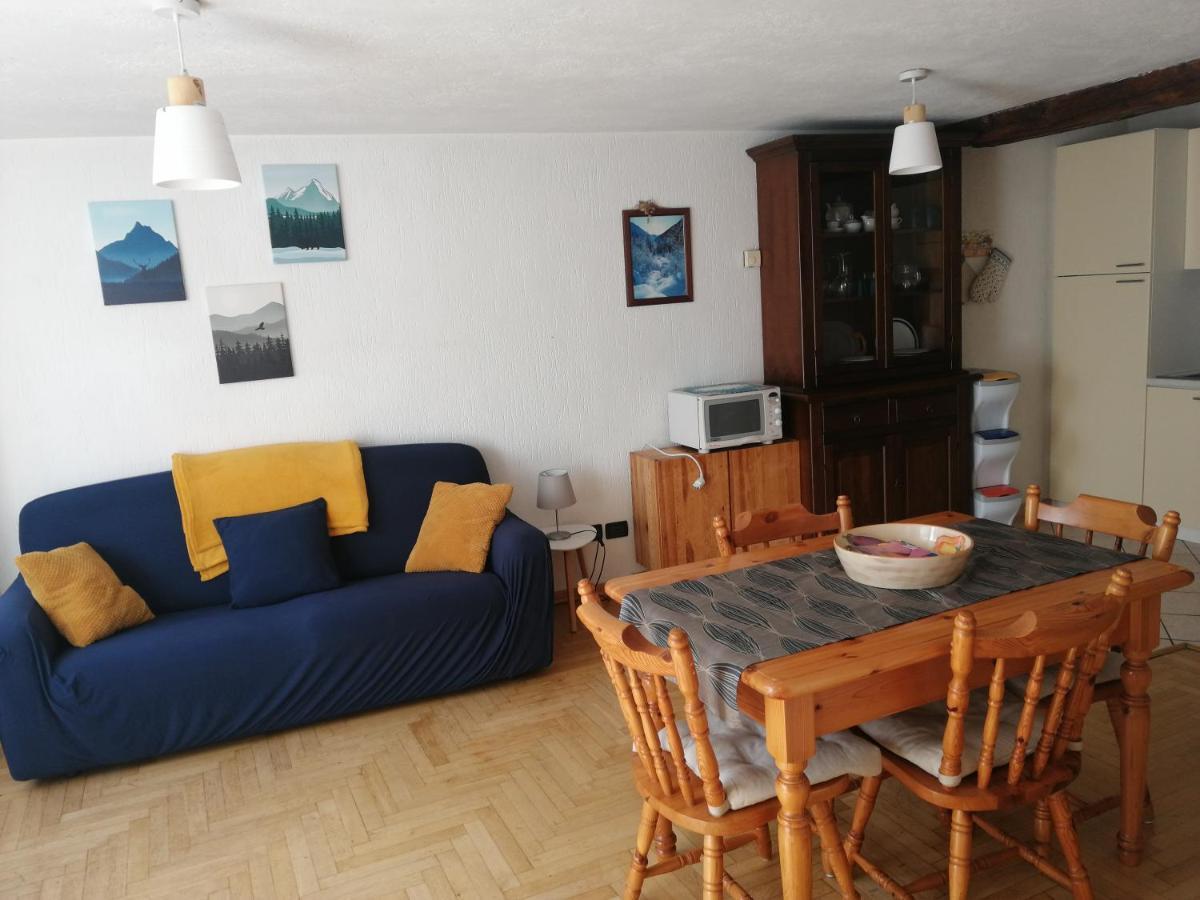 Casa Vacanze A La Salle Luaran gambar