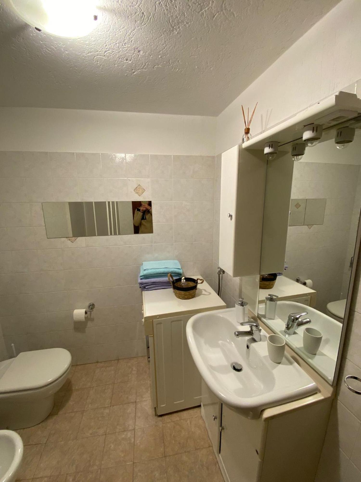 Casa Vacanze A La Salle Luaran gambar